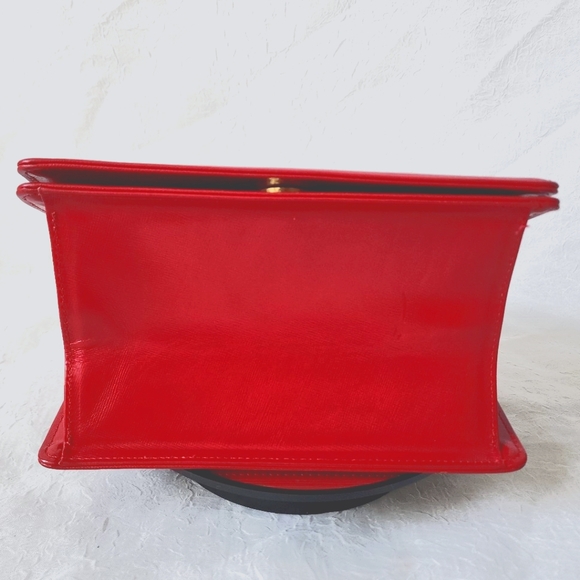 Auth Gianni Versace Sunburst Red Leather Bag - Picture 8 of 9